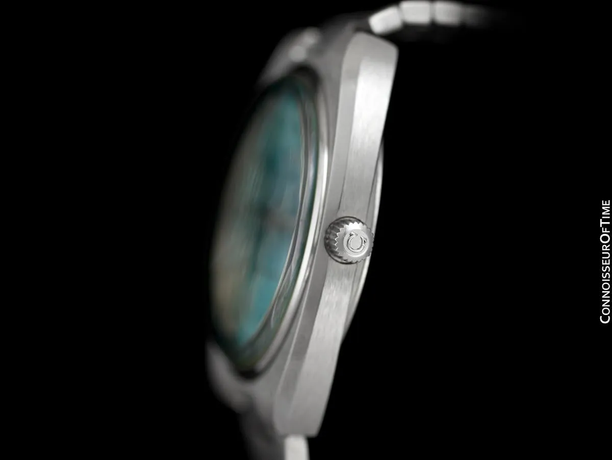 1975 Omega Seamaster Vintage Mens Bracelet Watch with Tiffany Blue Dial, Automatic, Date - Stainless Steel
