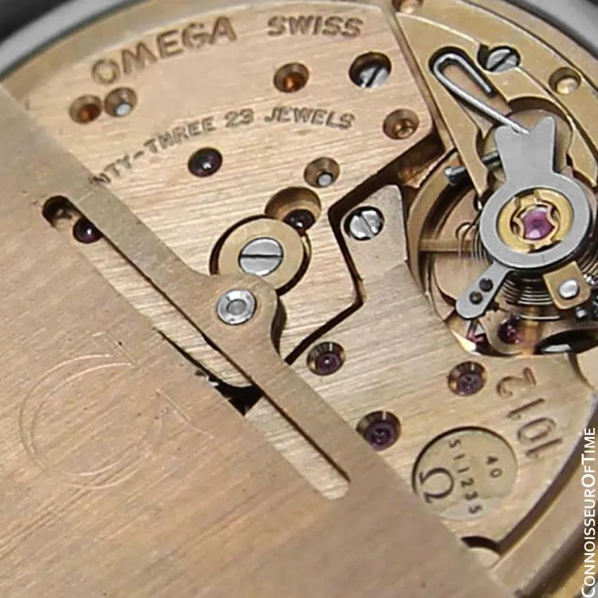 1978 Omega Seamaster Vintage Mens Bracelet Watch, Automatic, Date with Candy Apple Red Dial - Stainless Steel