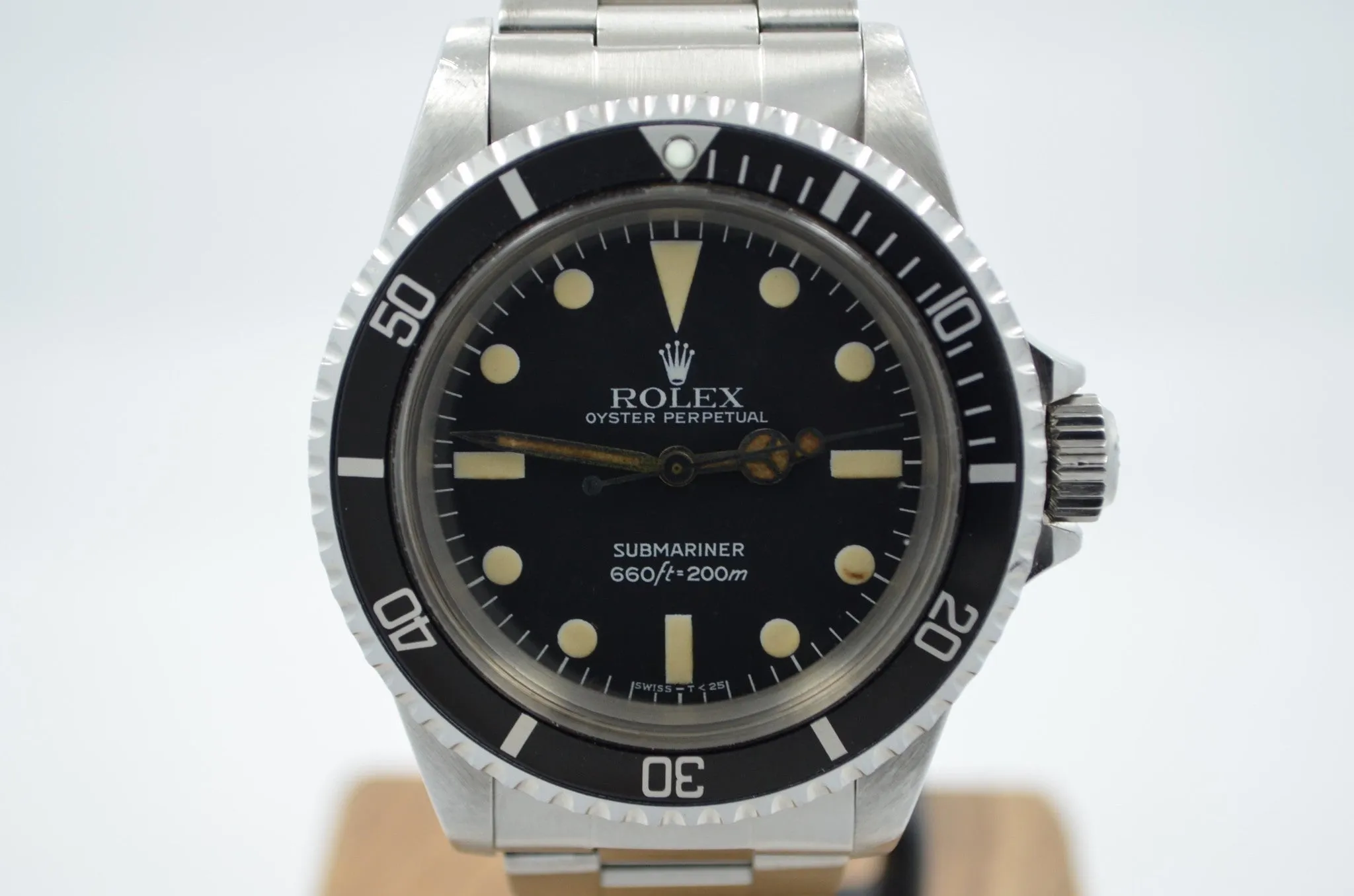 1981  Rolex 5513 Submariner Stainless Steel 7.2 Mil Wristwatch Box Papers