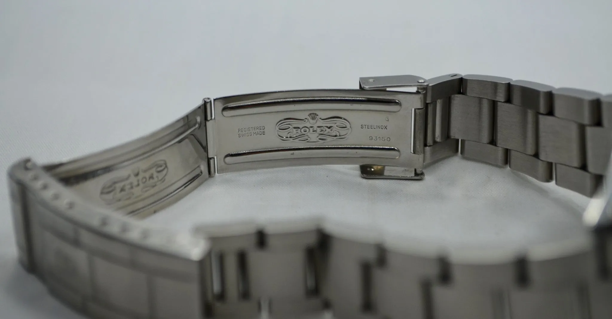 1981  Rolex 5513 Submariner Stainless Steel 7.2 Mil Wristwatch Box Papers