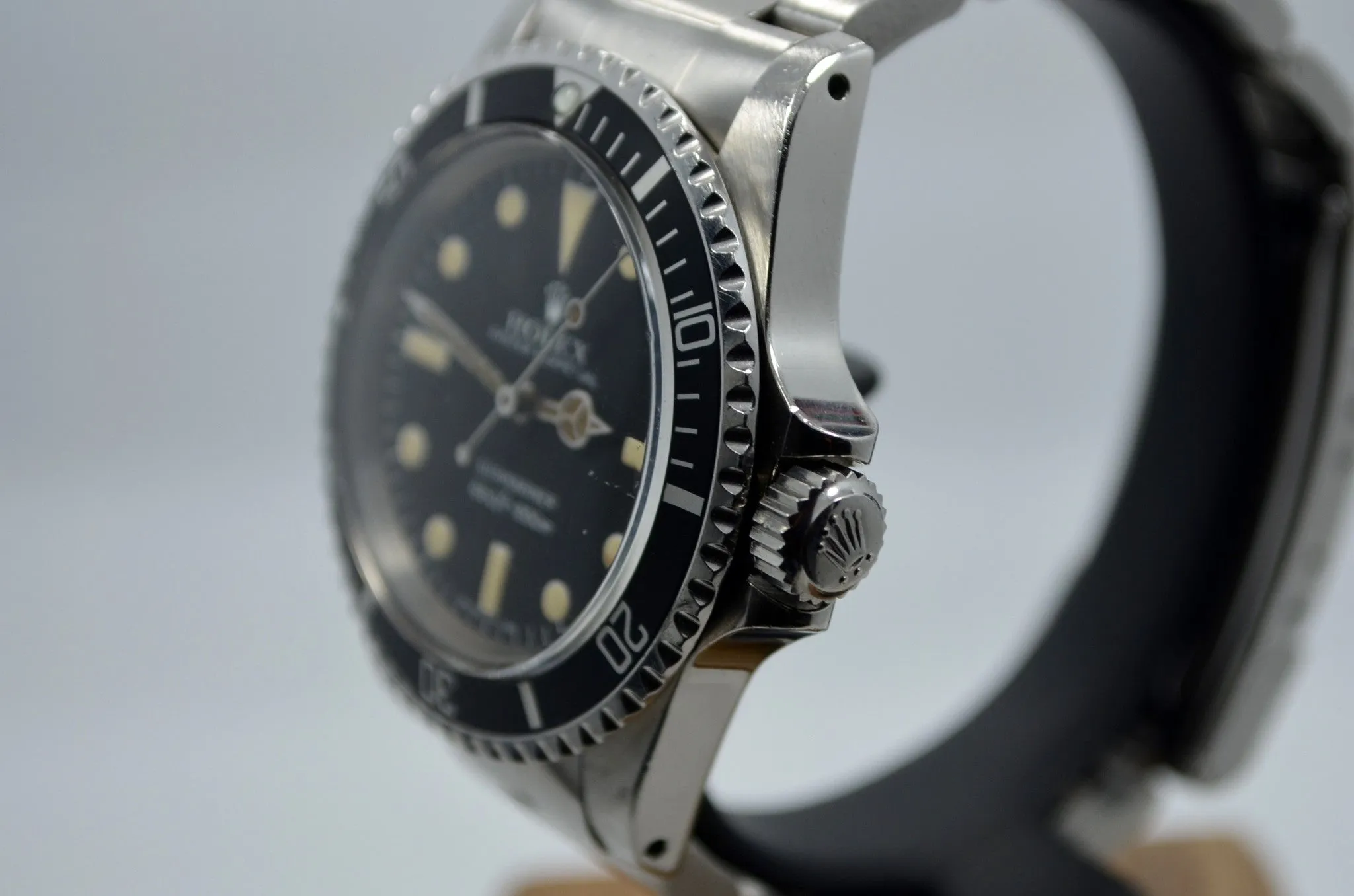 1981  Rolex 5513 Submariner Stainless Steel 7.2 Mil Wristwatch Box Papers