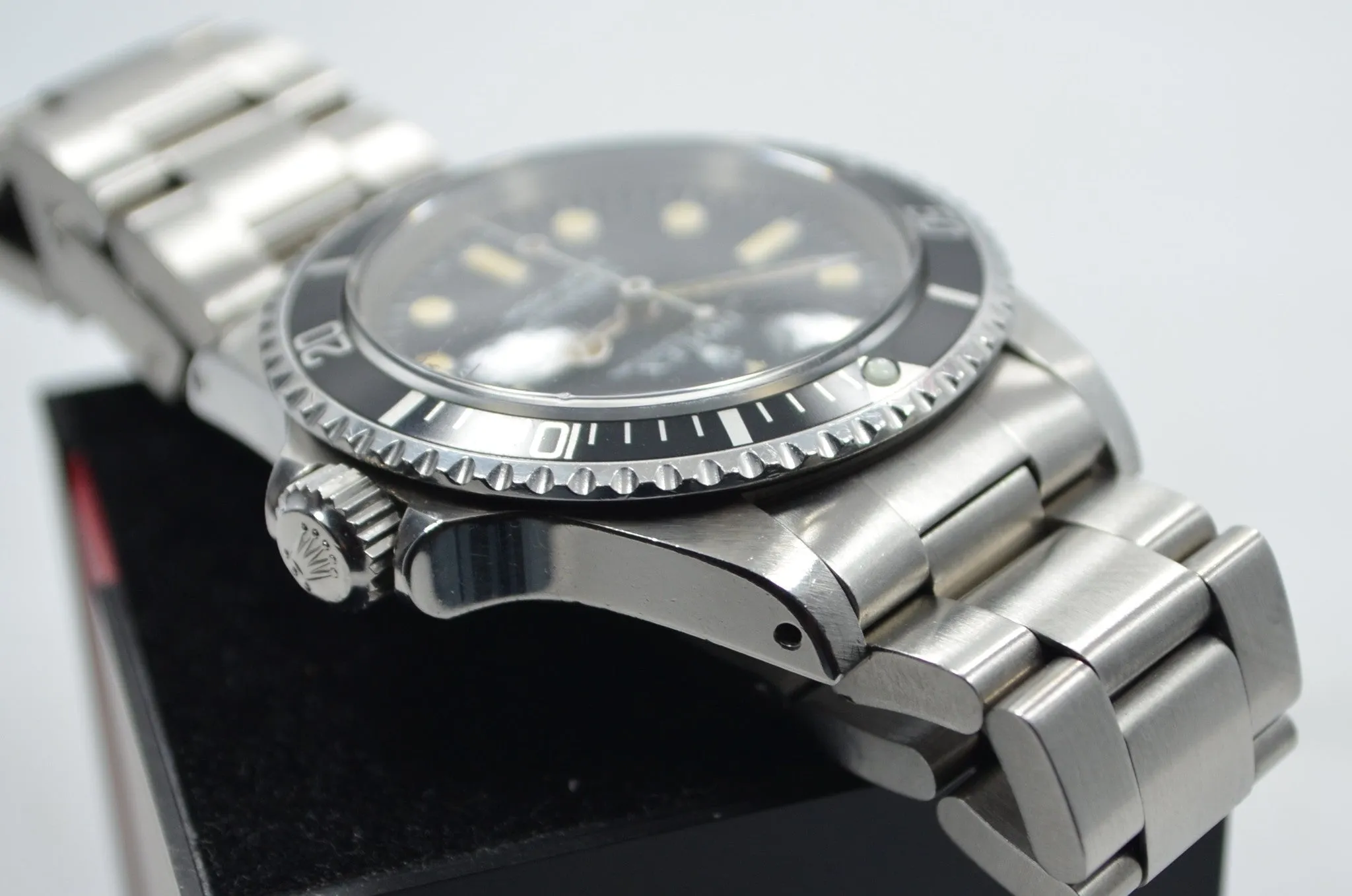 1981  Rolex 5513 Submariner Stainless Steel 7.2 Mil Wristwatch Box Papers