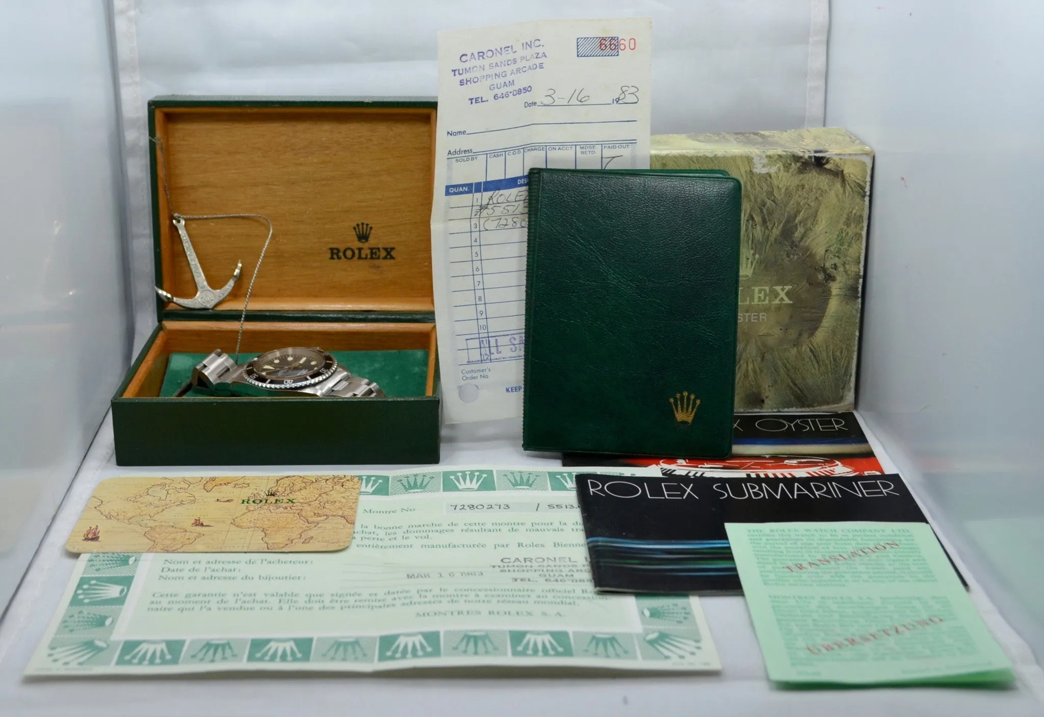 1981  Rolex 5513 Submariner Stainless Steel 7.2 Mil Wristwatch Box Papers