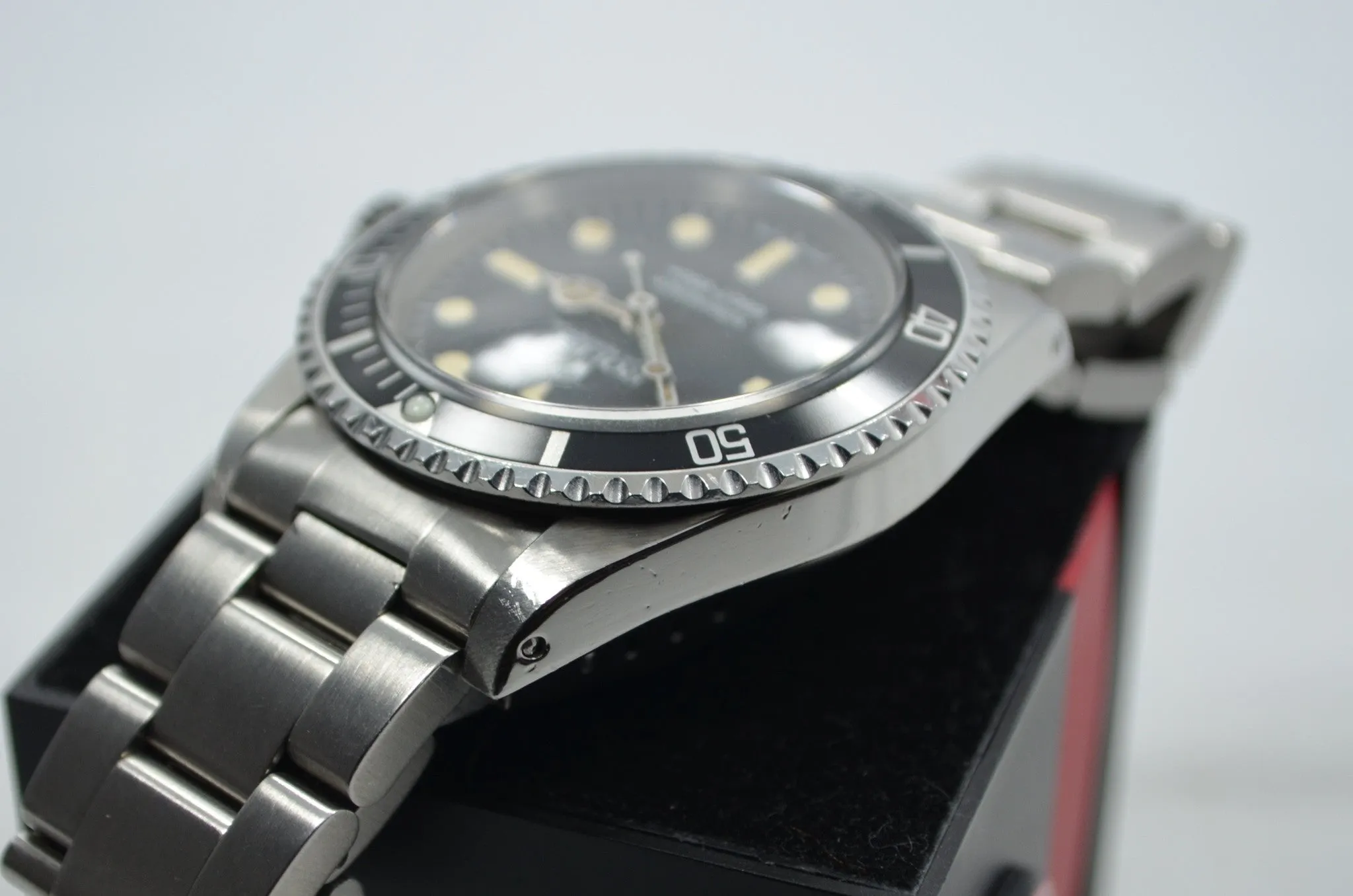 1981  Rolex 5513 Submariner Stainless Steel 7.2 Mil Wristwatch Box Papers