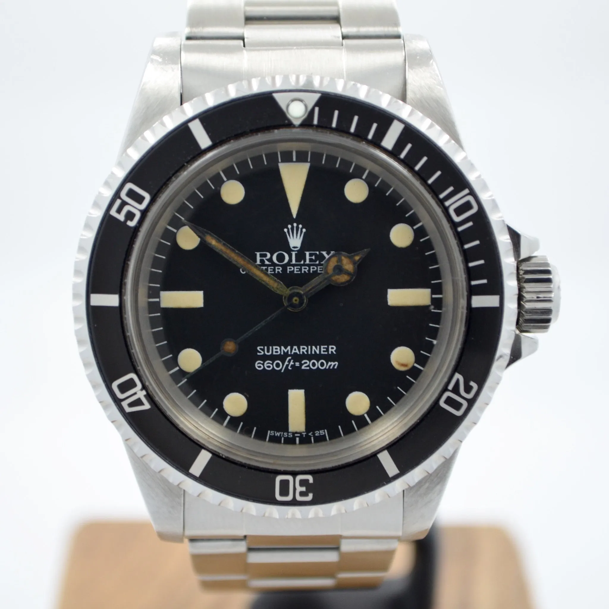 1981  Rolex 5513 Submariner Stainless Steel 7.2 Mil Wristwatch Box Papers