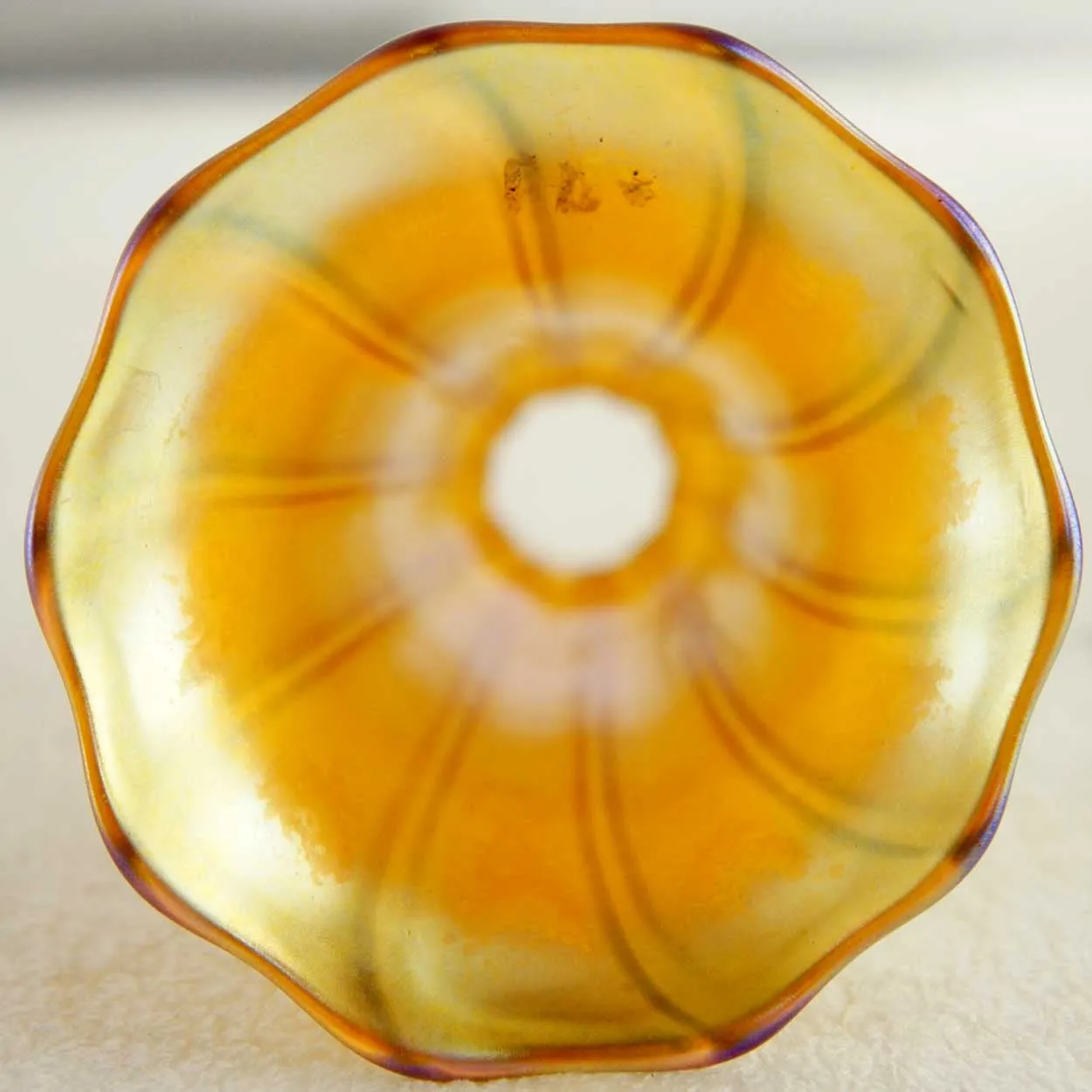 American Quezal Art Nouveau Art Glass Gold Optic Rib Lily Lamp Shade