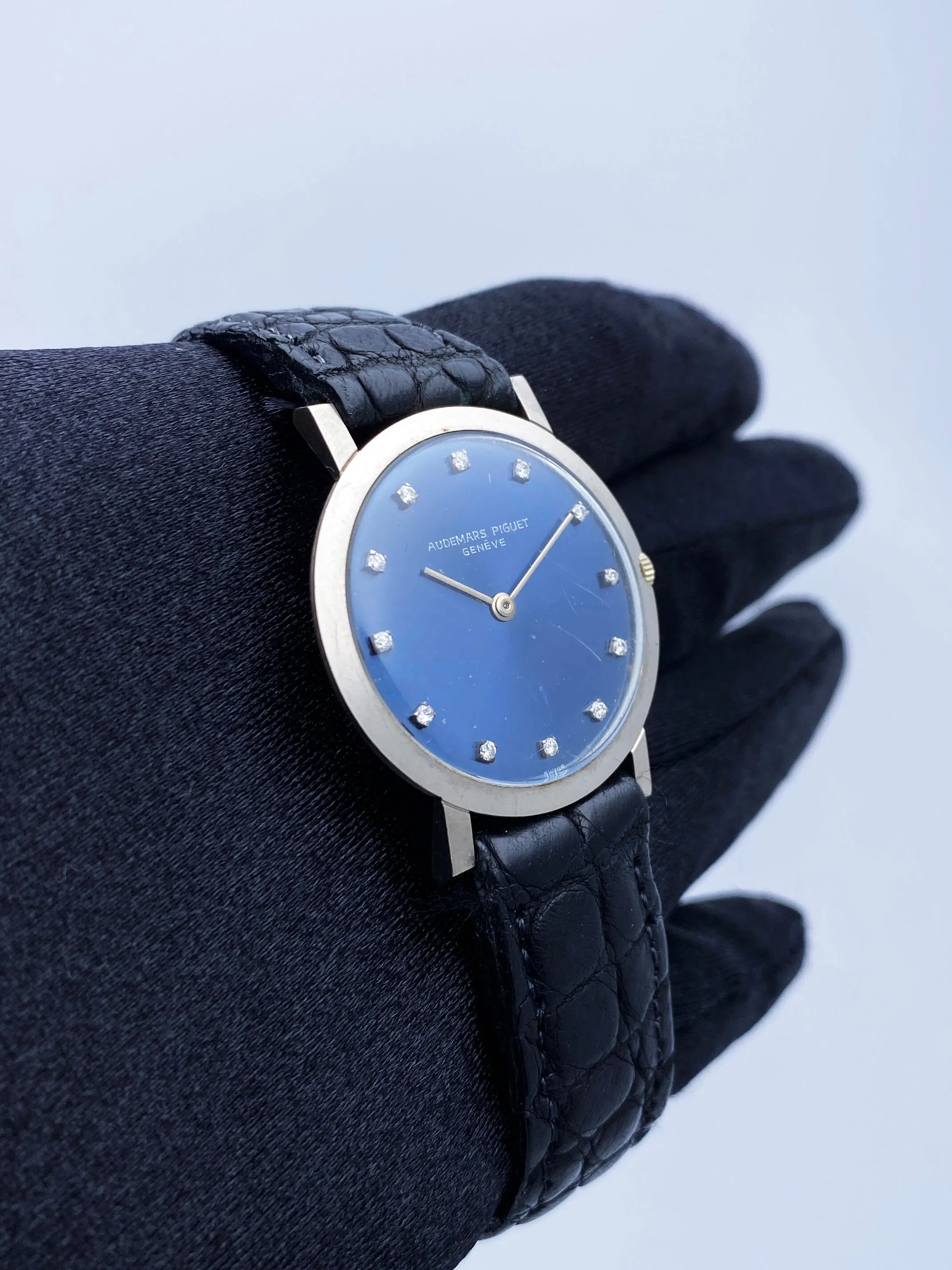 Audemars Piguet Vintage Original Blue Diamond Dial Mens Watch