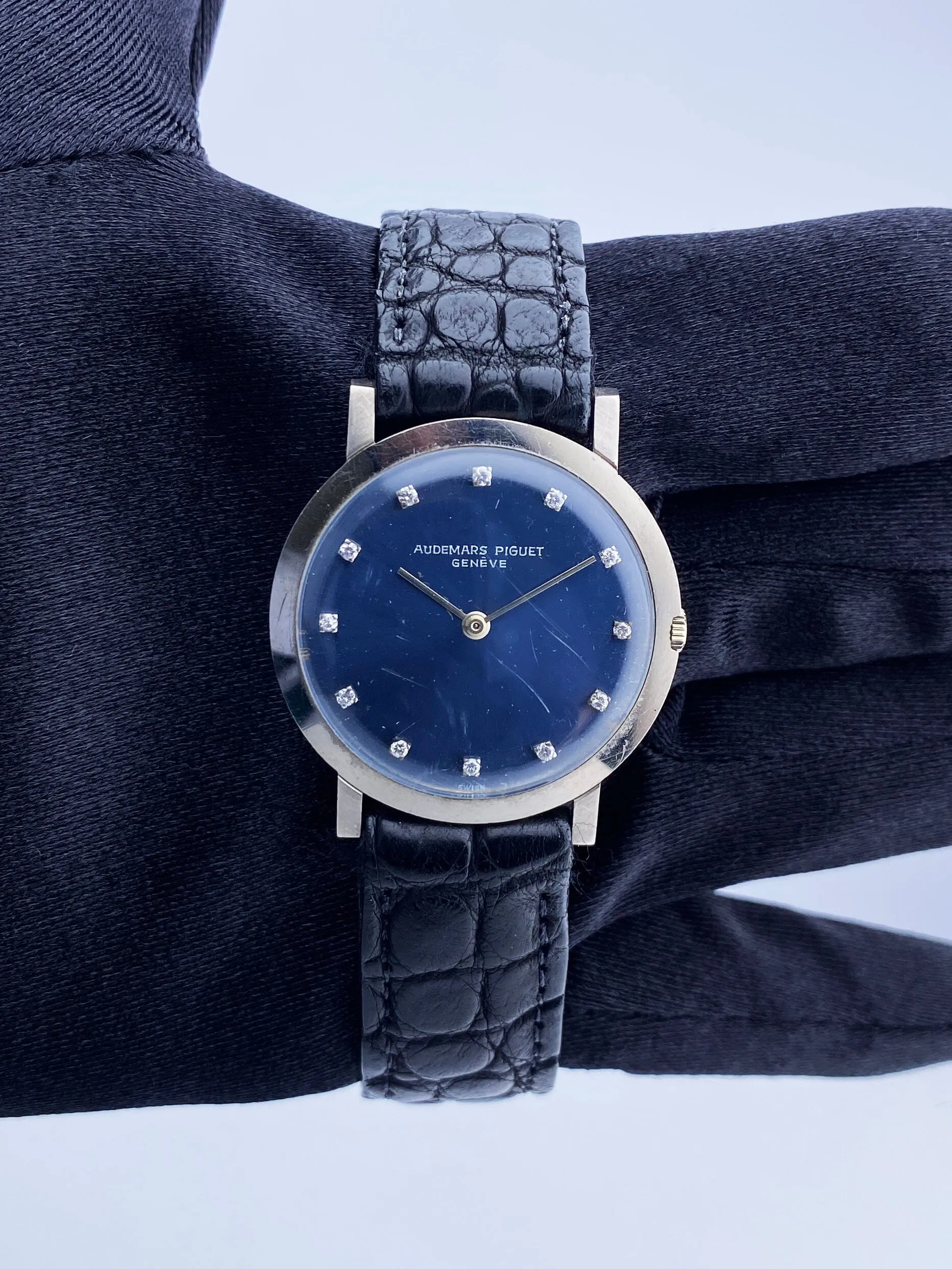 Audemars Piguet Vintage Original Blue Diamond Dial Mens Watch