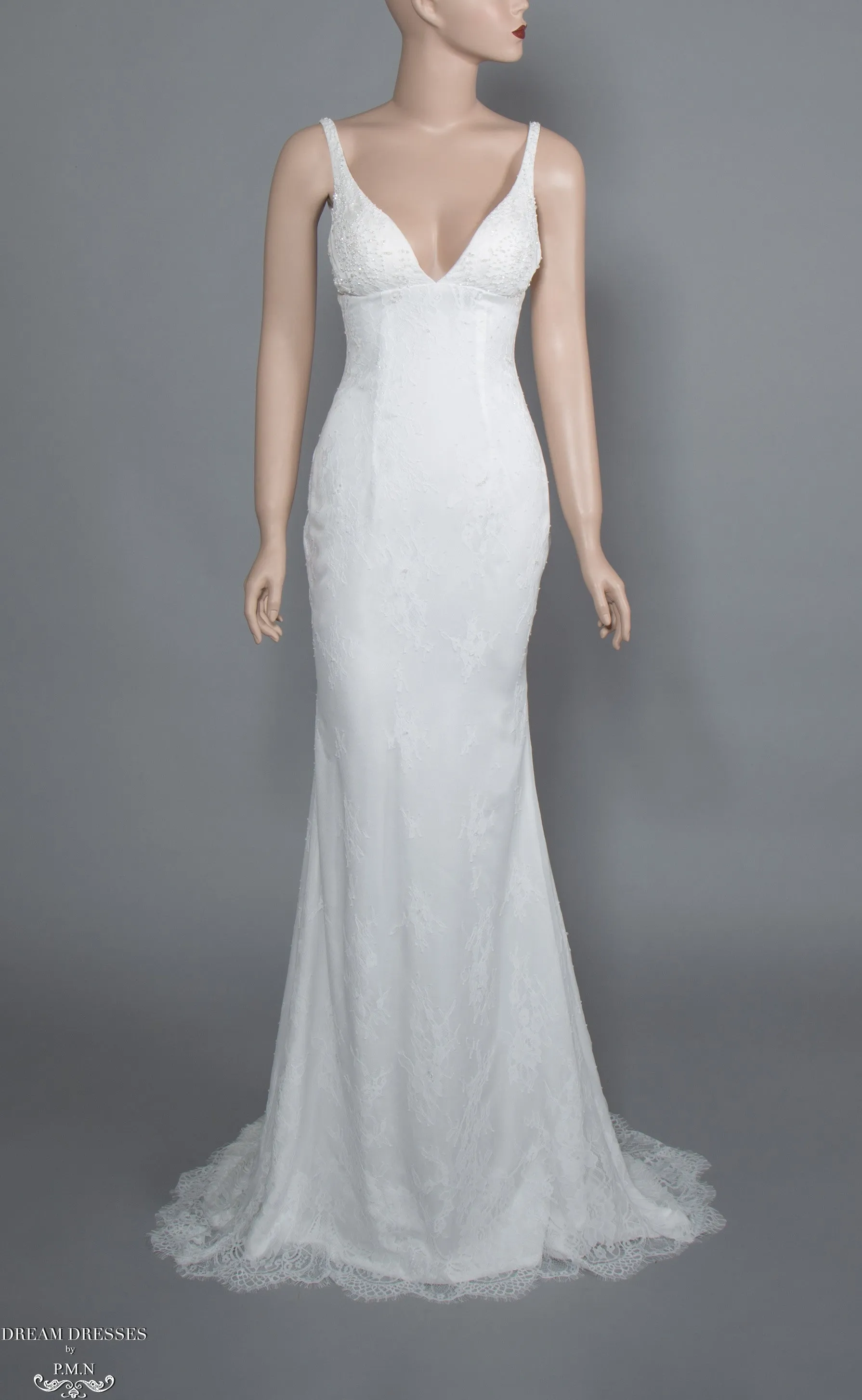 Chantilly Lace Wedding Dress (#Giselle)