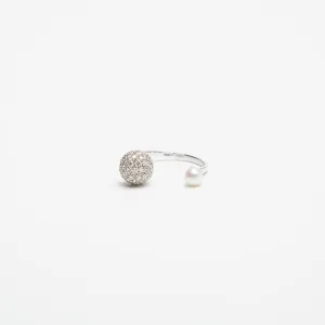 DELFINA DELETTREZ | SPHERE DIAMOND PEARL RING