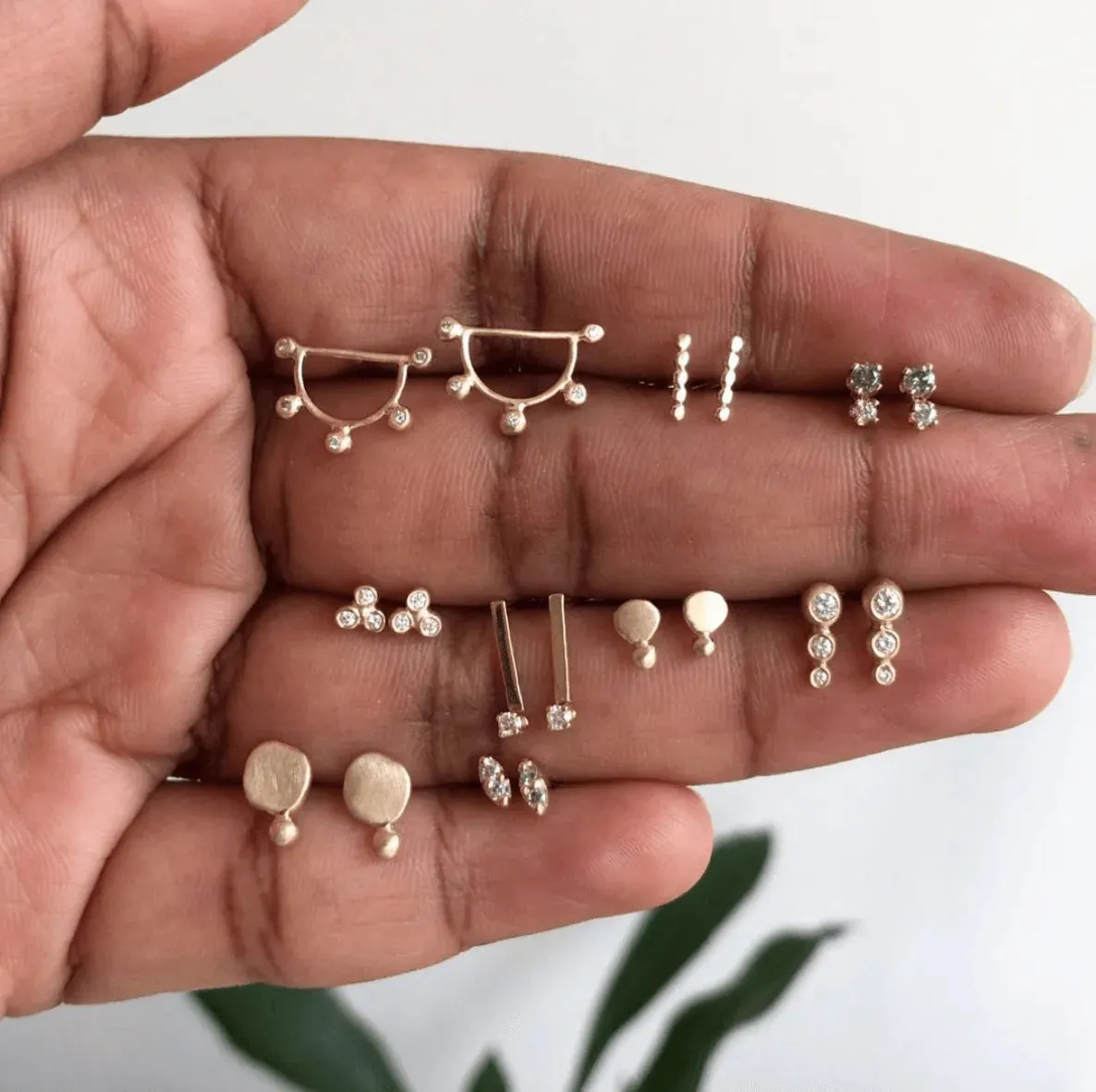 Graduated Granule   Diamond Studs