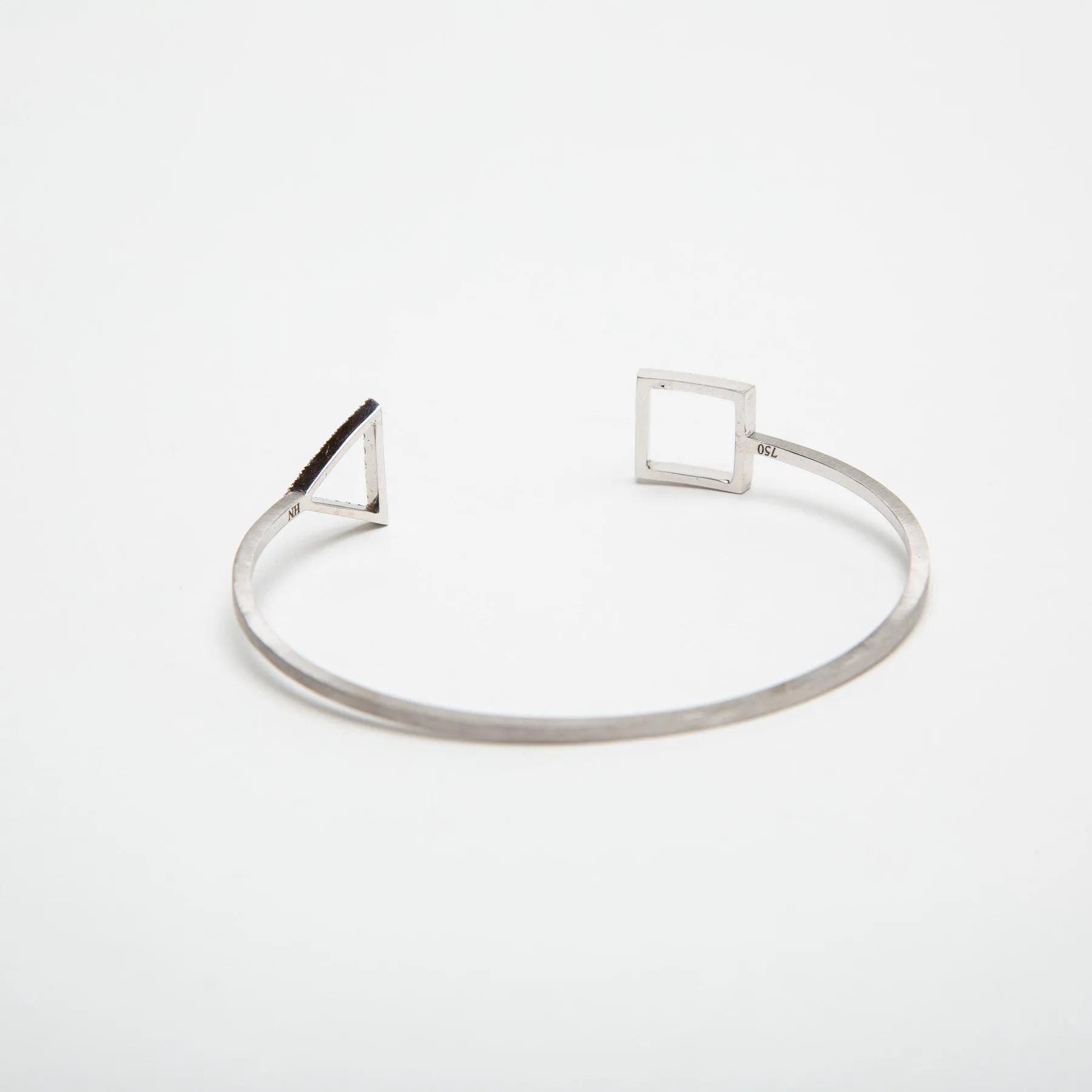 HADAR NORNBERG | SQUARE & TRIANGLE DIAMOND BRACELET