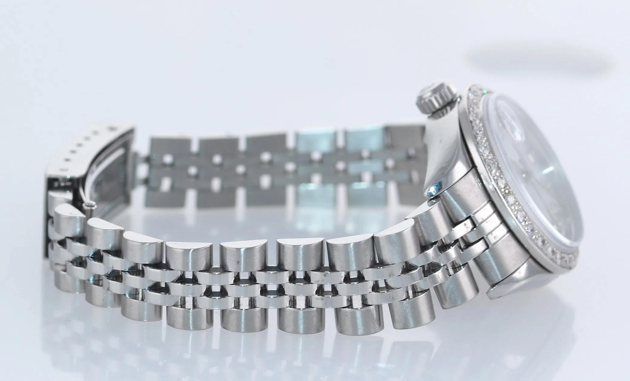 Ladies Rolex DateJust 26mm MOP Diamond Fluted Bezel Steel Jubilee Watch 79174