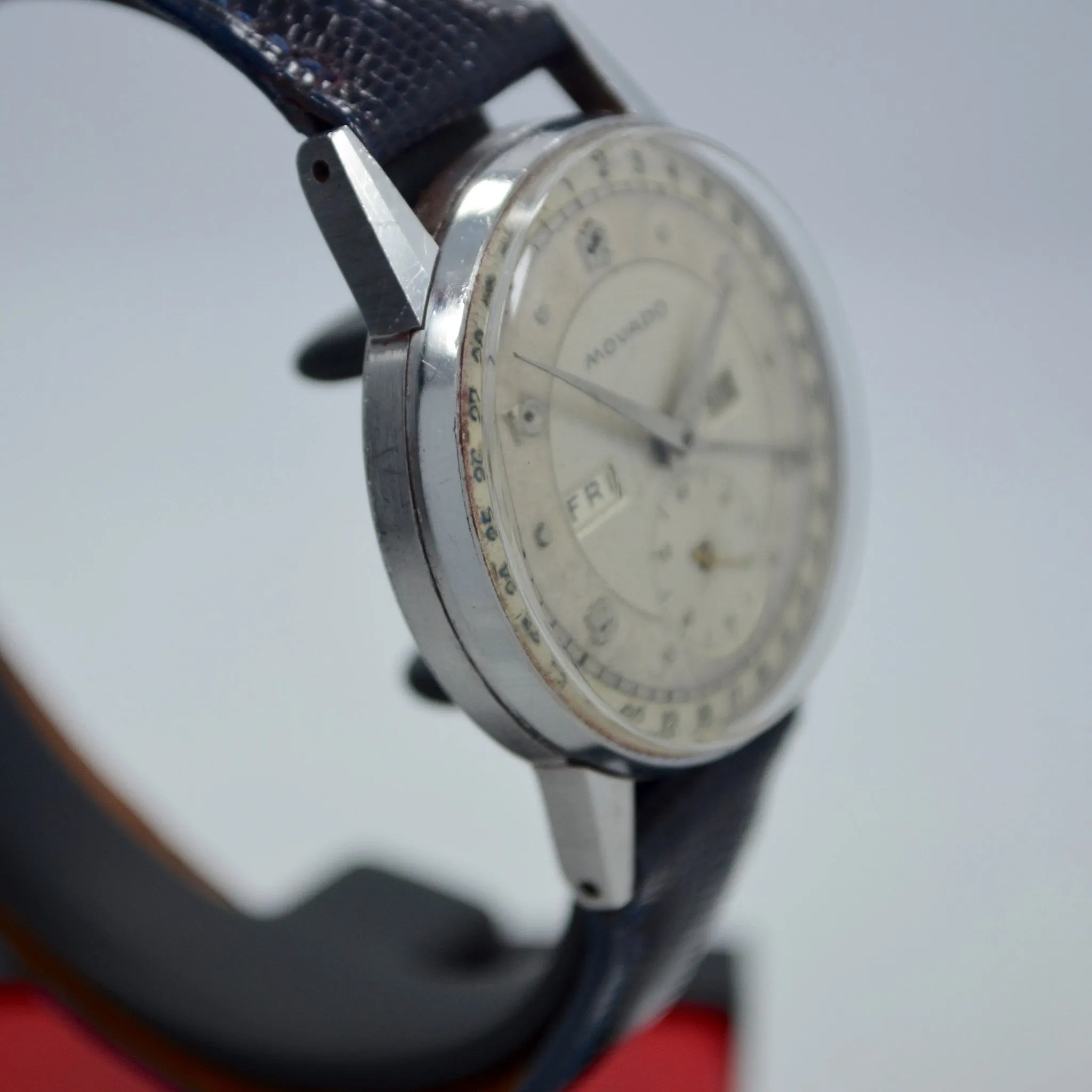 Vintage Movado Triple Date Calendar Day Date Month Steel Manual Wind Wristwatch