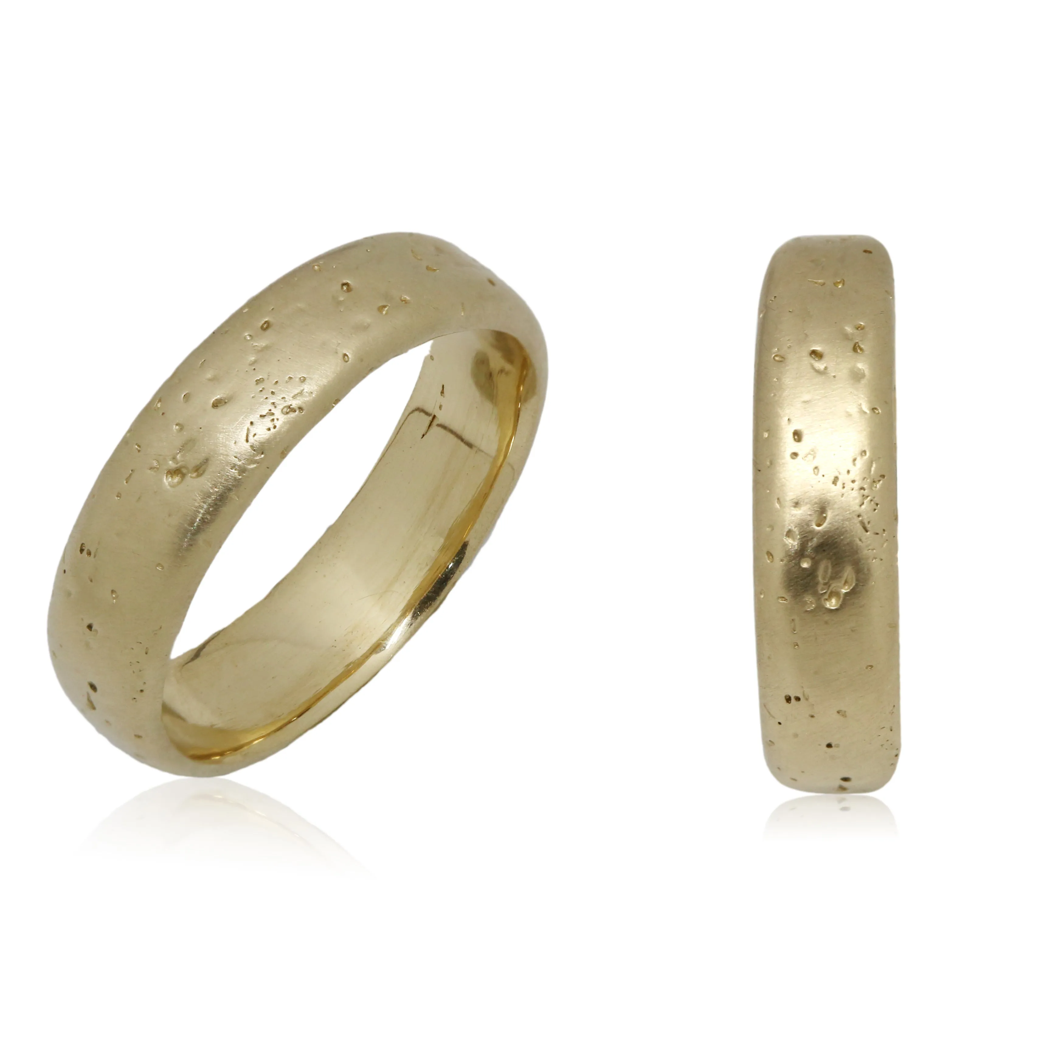 Volcanic lava wedding ring  in 14k yellow gold